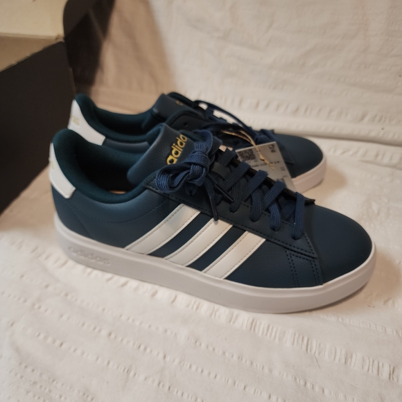 Adidas Women Teal White Stripe Casual Sneakers - Picture 3 of 8